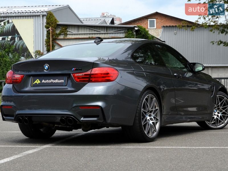 Купе BMW M4 2016 в Киеве