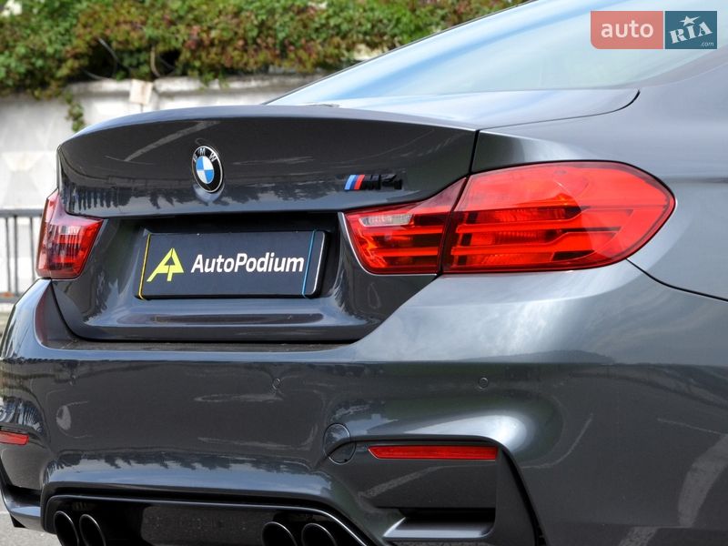 Купе BMW M4 2016 в Киеве
