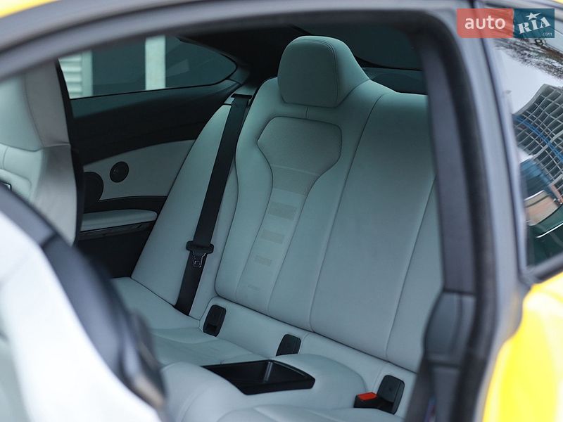 Купе BMW M4 2016 в Києві