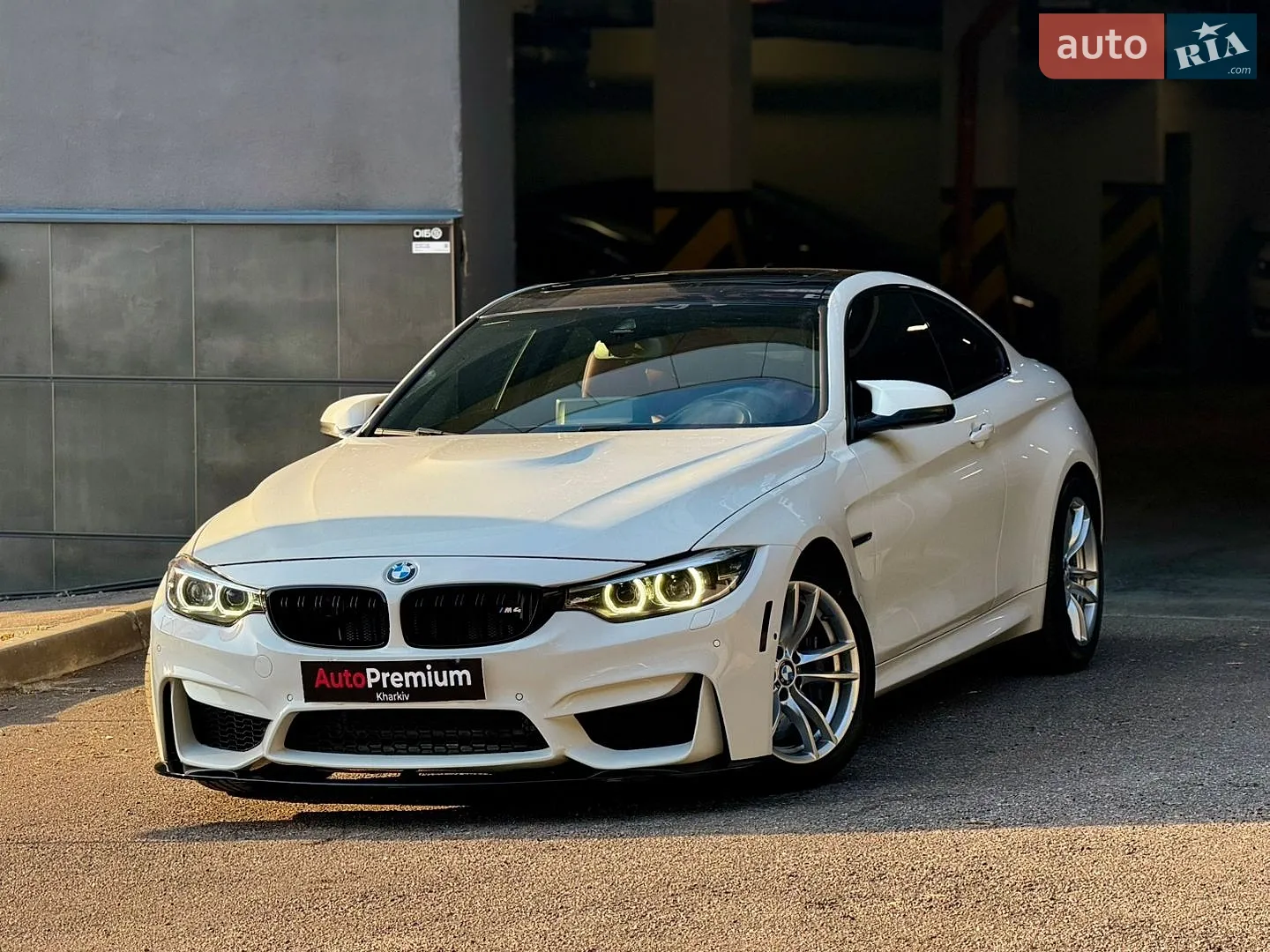 2016 BMW M4 - фото 1
