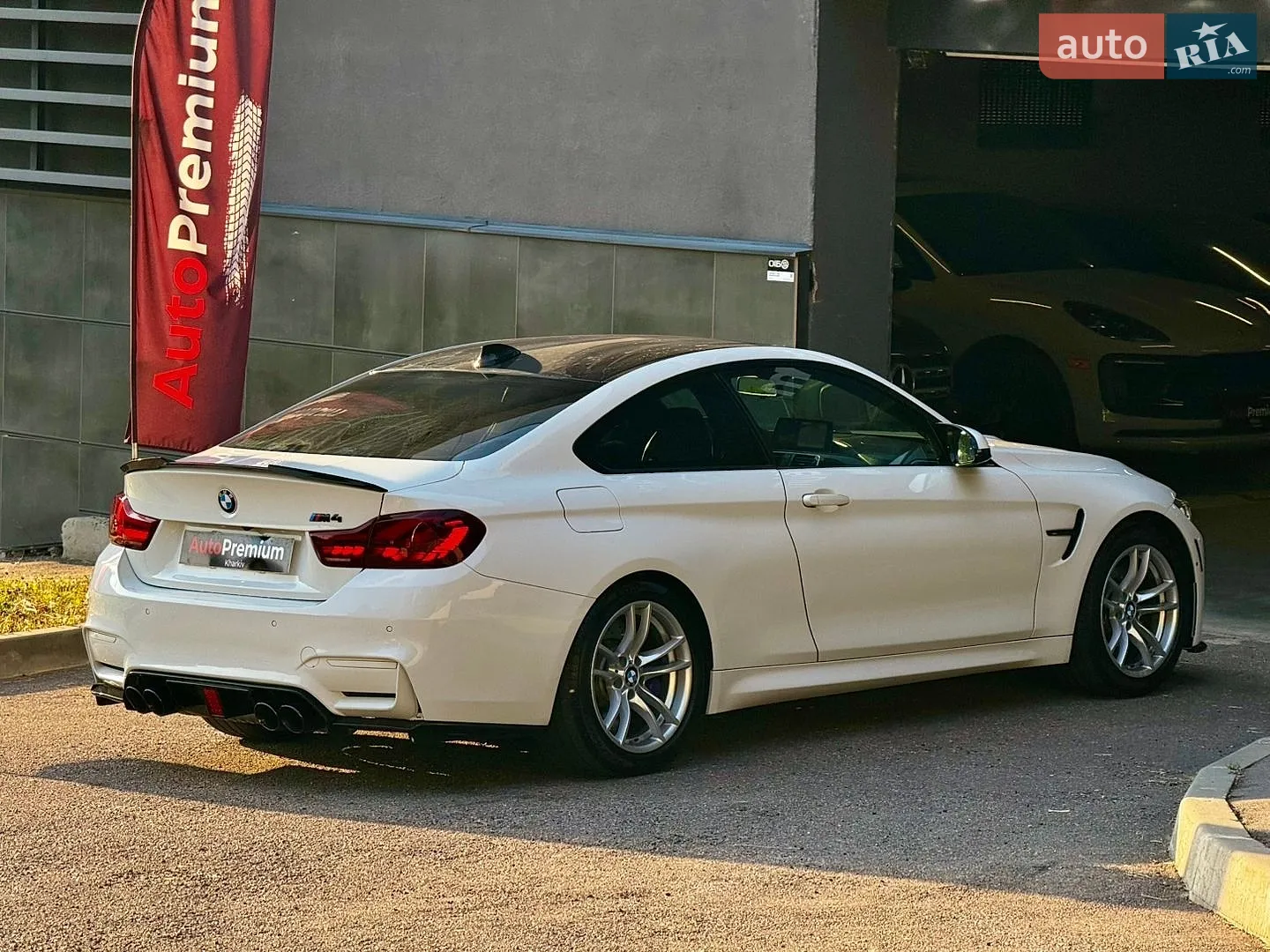 2016 BMW M4 - мініатюра 10