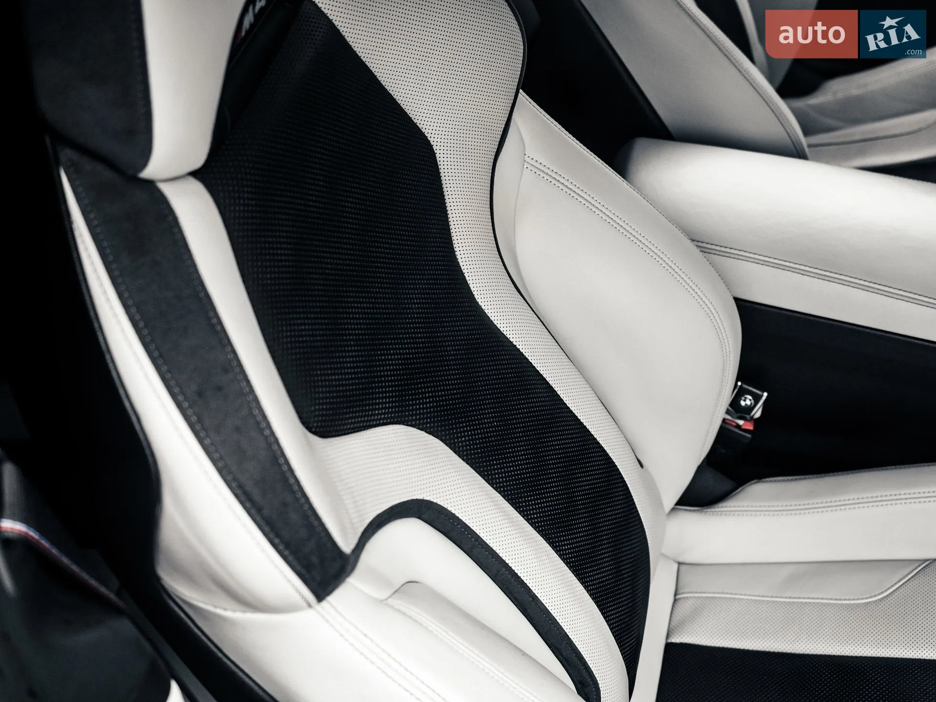 2021 BMW M4 - мініатюра 32