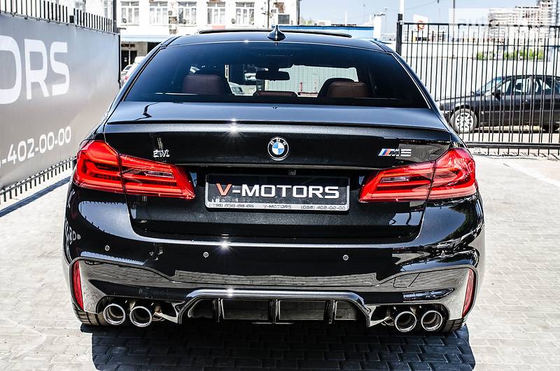 Седан BMW M5 2018 в Києві