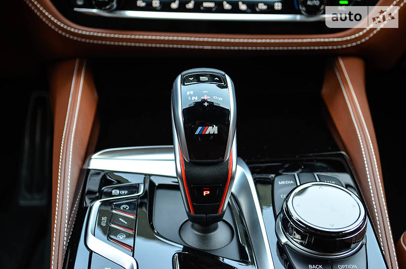 Седан BMW M5 2018 в Києві