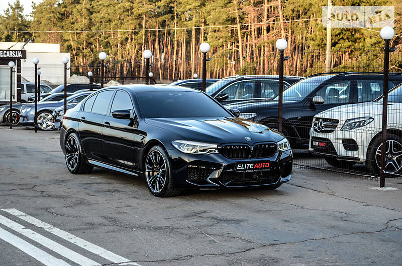 Седан BMW M5 2018 в Києві