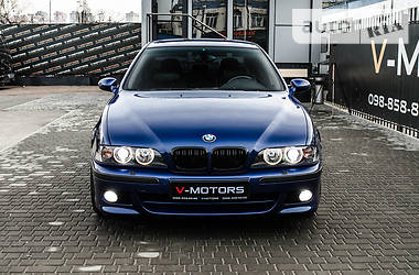 Седан BMW M5 2000 в 