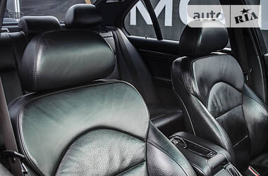 Седан BMW M5 2000 в 