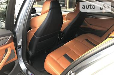 Седан BMW M5 2018 в 