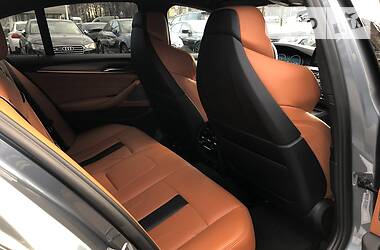 Седан BMW M5 2018 в 