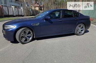 Седан BMW M5 2013 в Киеве