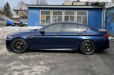 Седан BMW M5 2012 в Львові