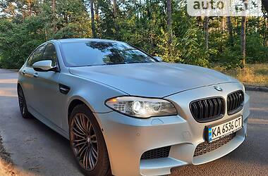 Седан BMW M5 2012 в Чернівцях