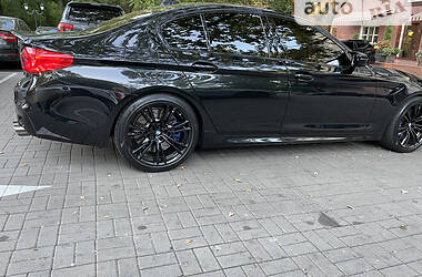 Седан BMW M5 2018 в Киеве