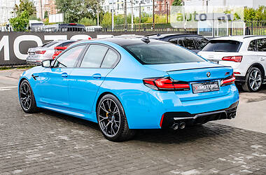 Седан BMW M5 2020 в 