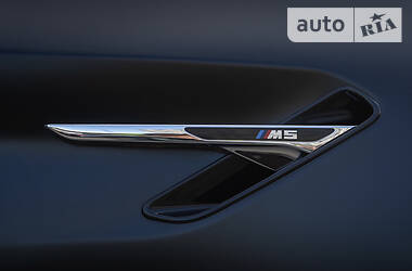 Седан BMW M5 2018 в 