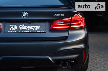 Седан BMW M5 2018 в 