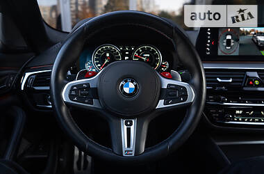 Седан BMW M5 2018 в 