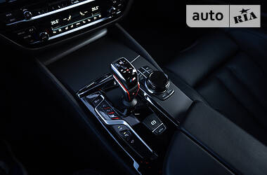 Седан BMW M5 2018 в 