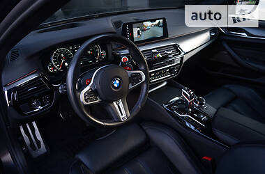 Седан BMW M5 2018 в 