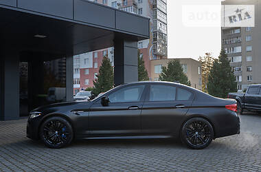 Седан BMW M5 2018 в 