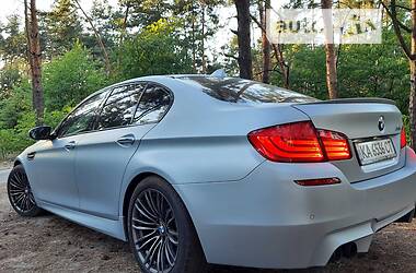 Седан BMW M5 2012 в Чернівцях