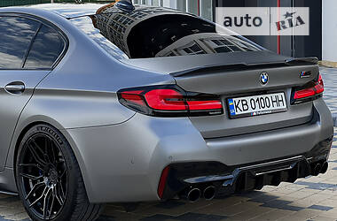 Седан BMW M5 2019 в 