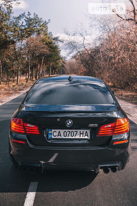 Седан BMW M5 2013 в Дніпрі