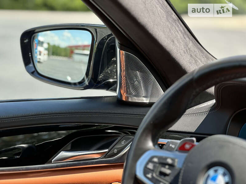 Седан BMW M5 2019 в Чернівцях
