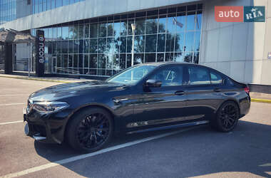 Седан BMW M5 2020 в 
