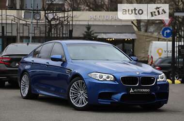 Седан BMW M5 2014 в Києві