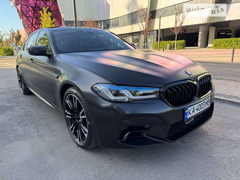 Седан BMW M5 2018 в Киеве