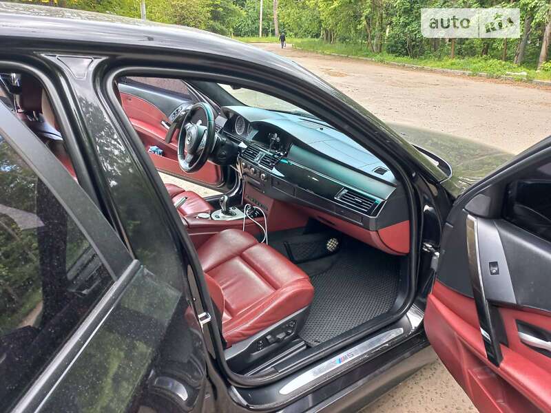Седан BMW M5 2006 в Києві