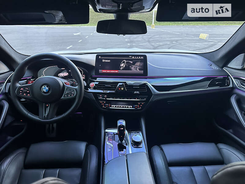 Седан BMW M5 2021 в Львові