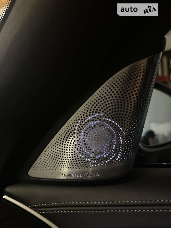 Седан BMW M5 2021 в Львові