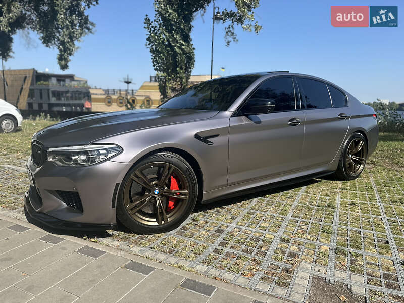 Седан BMW M5 2018 в Києві