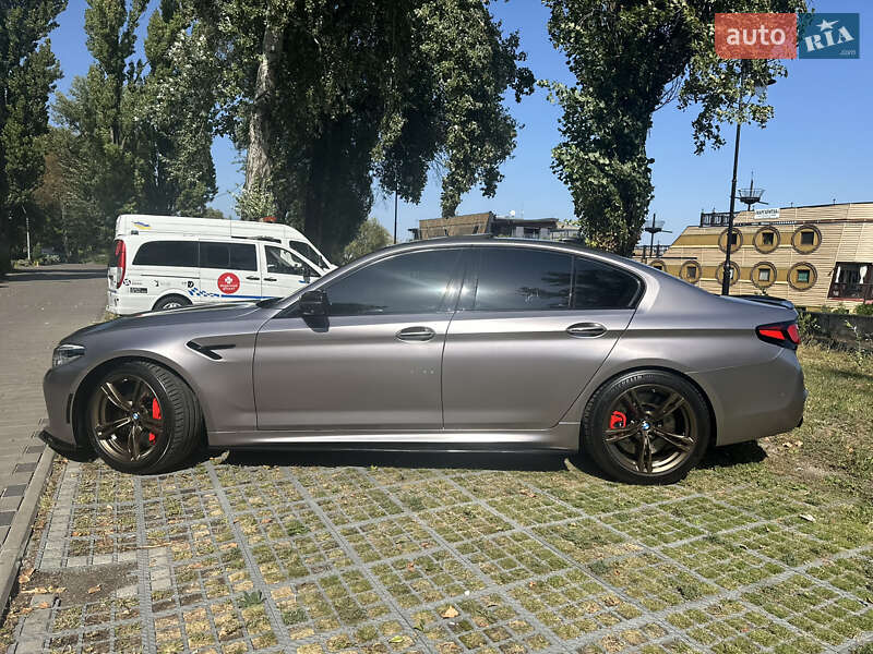 Седан BMW M5 2018 в Києві