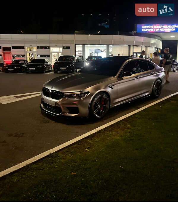Седан BMW M5 2018 в Києві