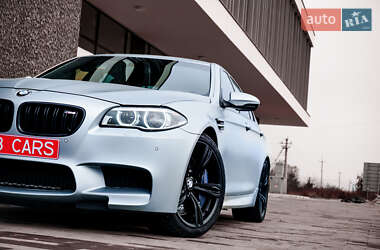 Седан BMW M5 2011 в Виноградове