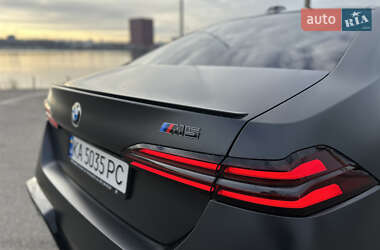Седан BMW M5 2024 в 