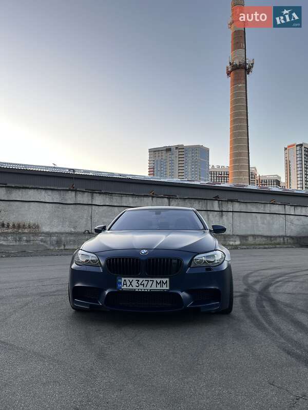 Седан BMW M5 2012 в Киеве