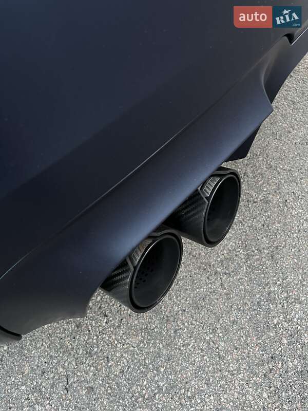 Седан BMW M5 2012 в Киеве