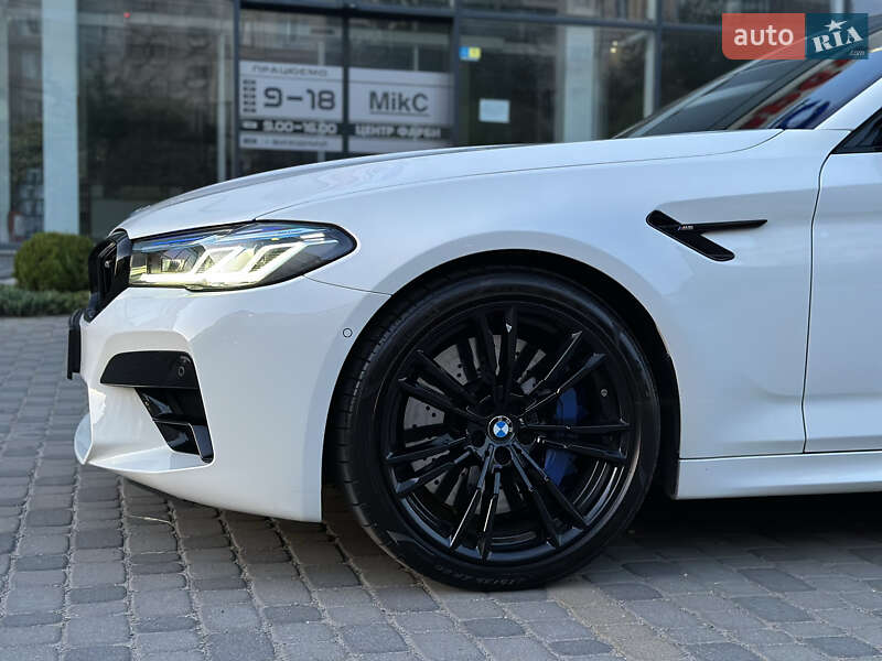 Седан BMW M5 2020 в Хмельницком