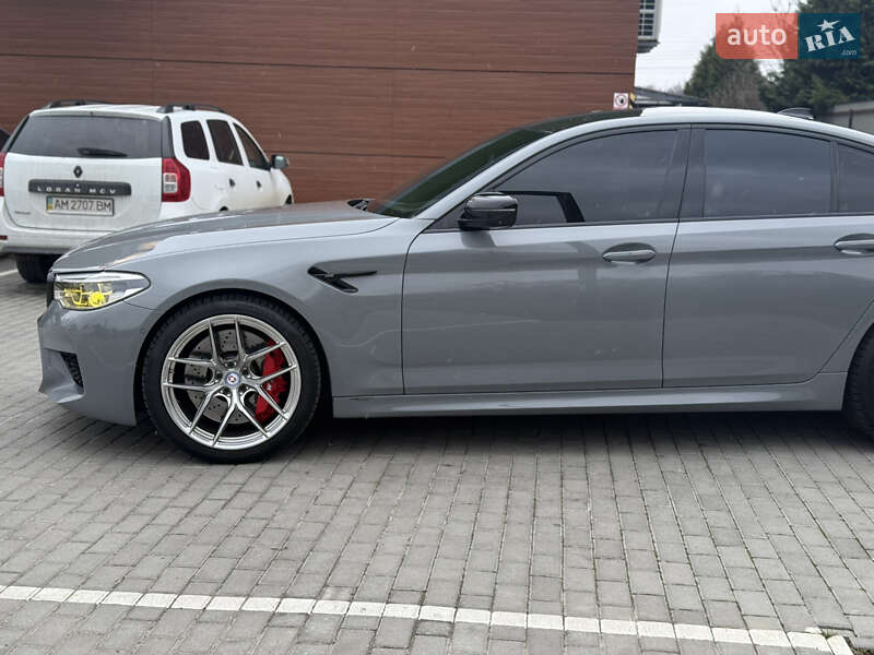 Седан BMW M5 2018 в Виннице