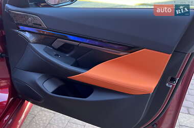 Седан BMW M5 2025 в 