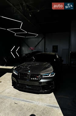 Седан BMW M5 2019 в 