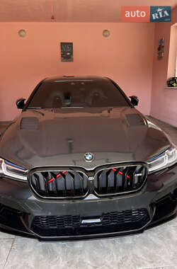 Седан BMW M5 2019 в 