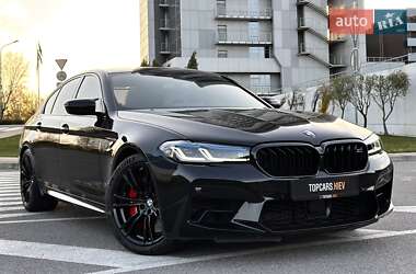 Седан BMW M5 2022 в 