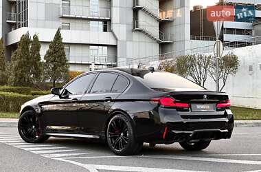 Седан BMW M5 2022 в 