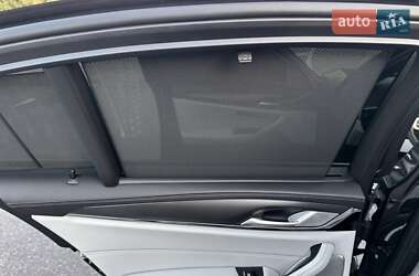 Седан BMW M5 2022 в 
