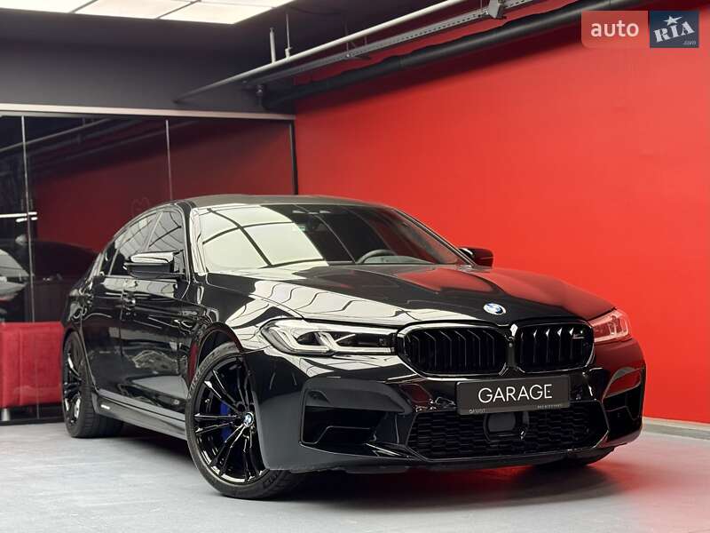 Седан BMW M5 2019 в 